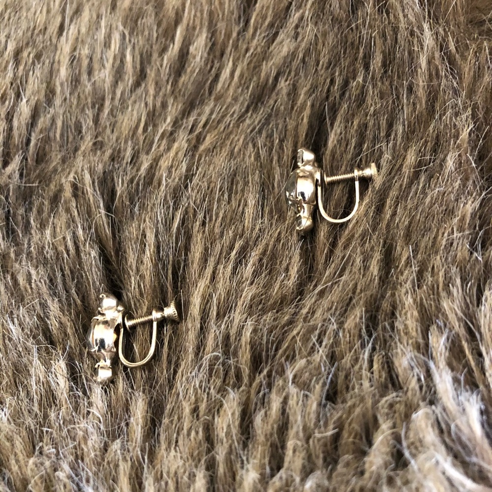 Vintage mid century clear rhinestone clip earrings - Picture 4 of 7